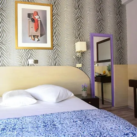 Eva Hotel 2*